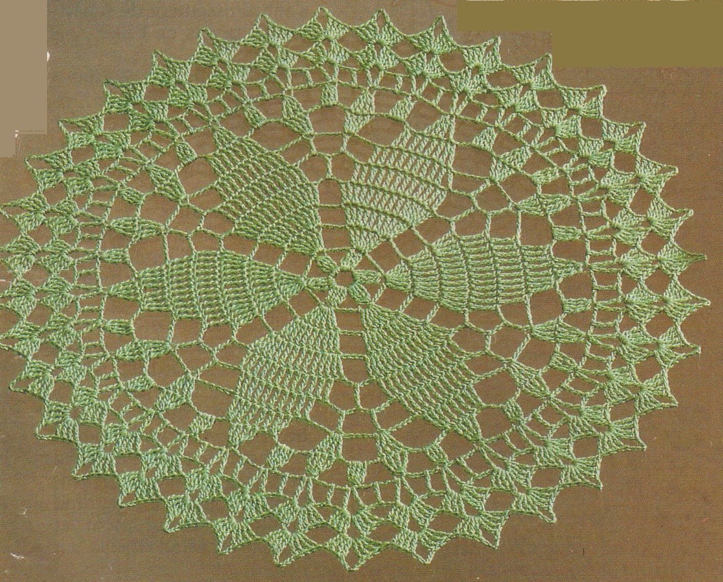 CROCHET : napperon rond Fleurs GRILLE, VIDEO ET TUTORIEL GRATUITS